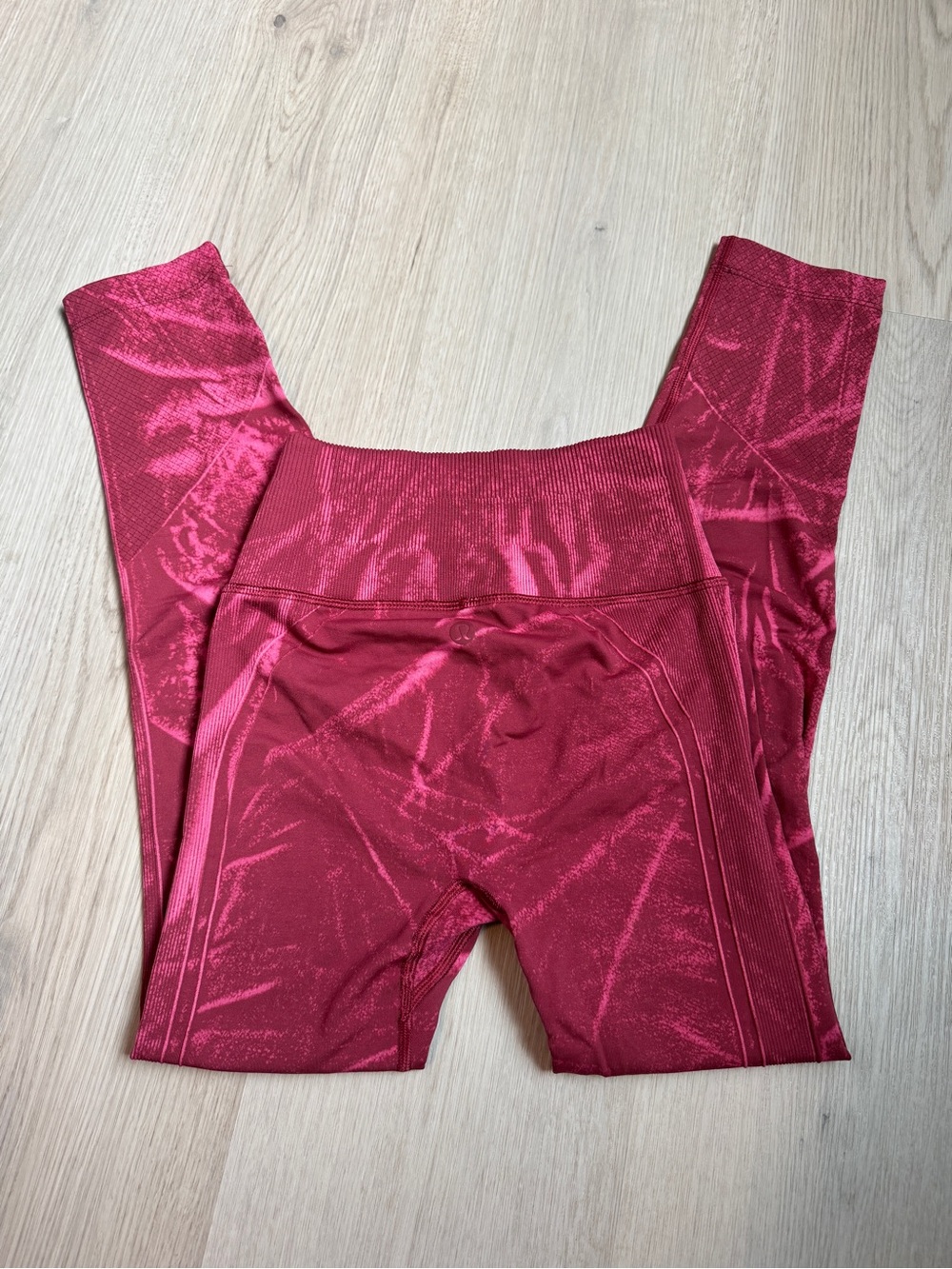 Lululemon Zone In Tight Raspberry Seamless Compression Leggings